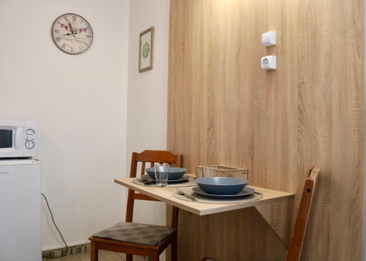 Szabadsag Apartman Печ Екстериор снимка