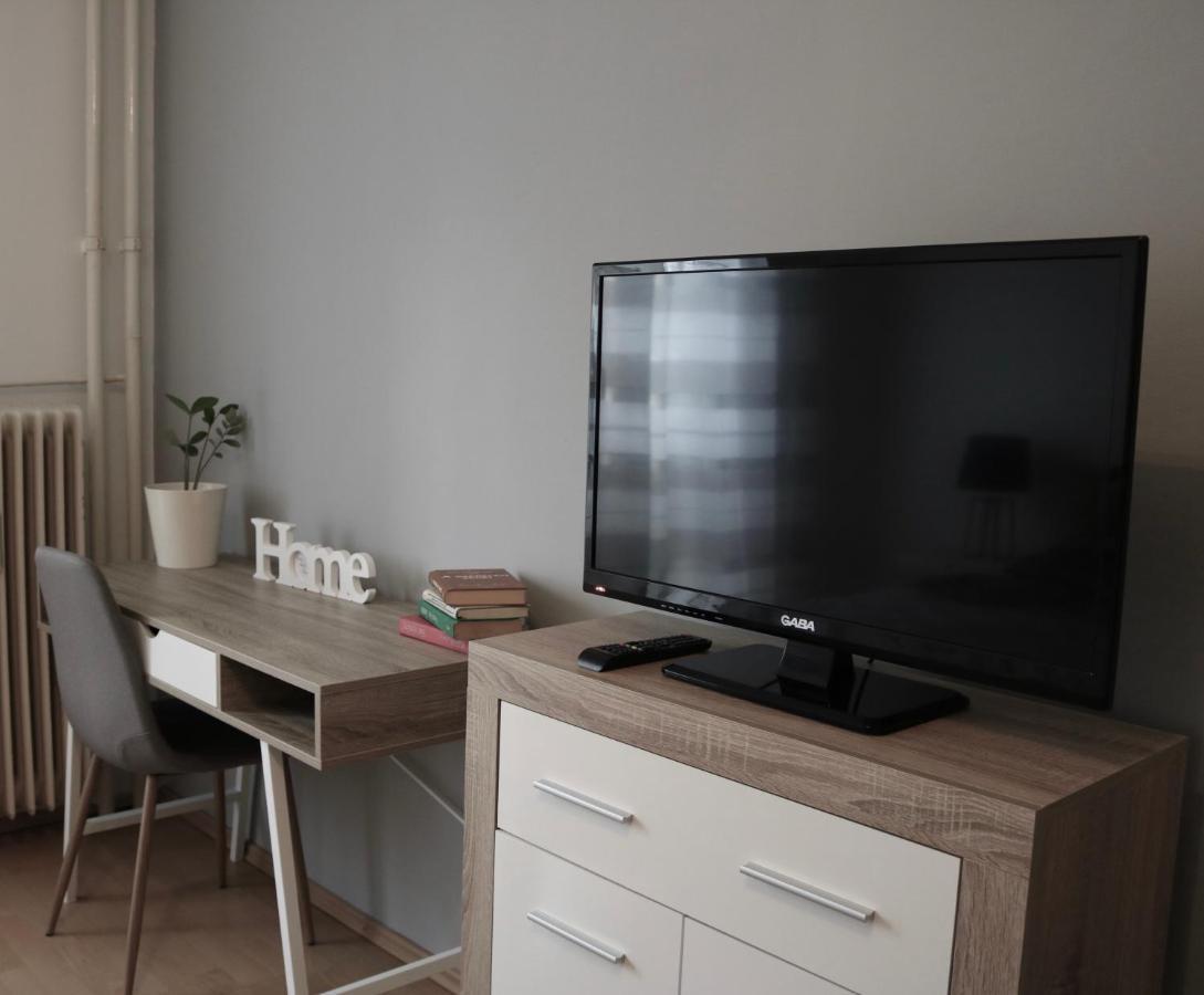 Szabadsag Apartman Печ Екстериор снимка