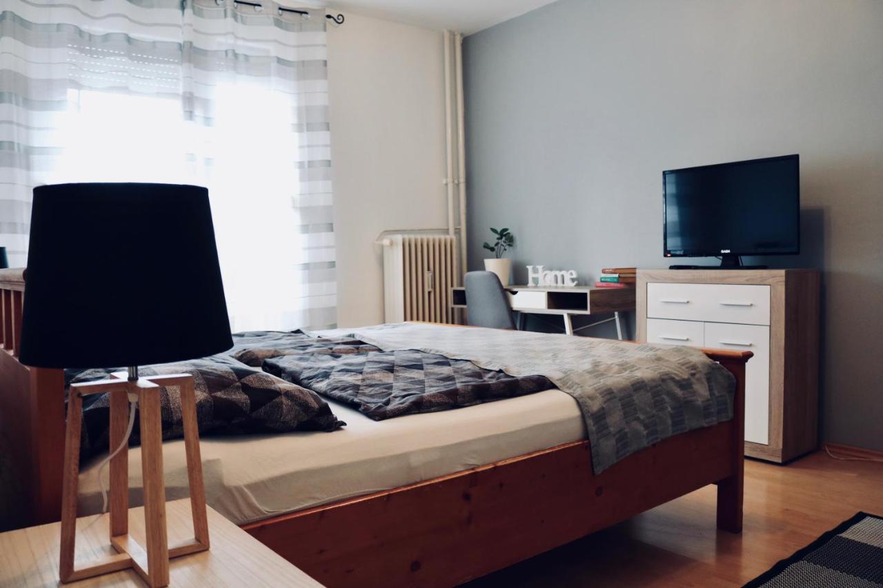 Szabadsag Apartman Печ Екстериор снимка